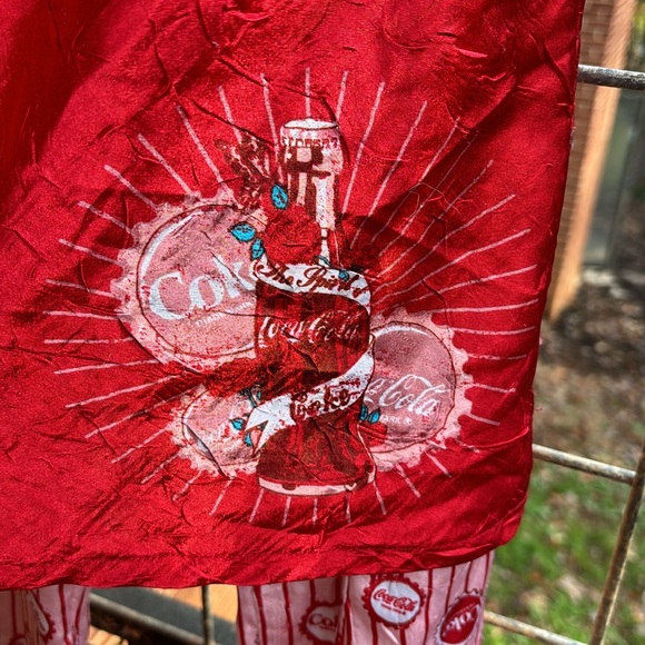 Coca-Cola Red Summer Pajama Spaghetti Strap Top V-Neck Wrinkle Material Jrs XL - Picture 4 of 16